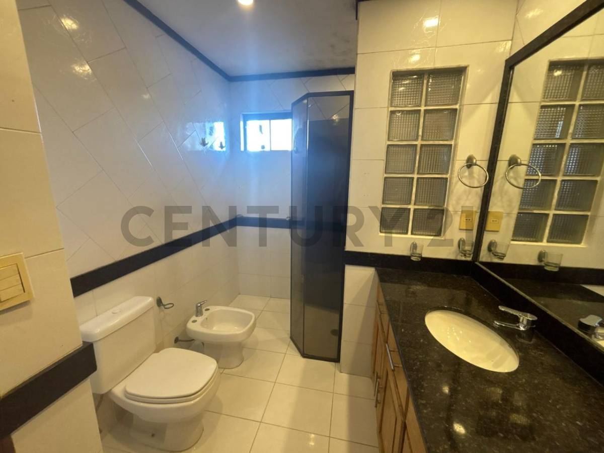 En Alquiler Casa Zona Goethe — foto 2