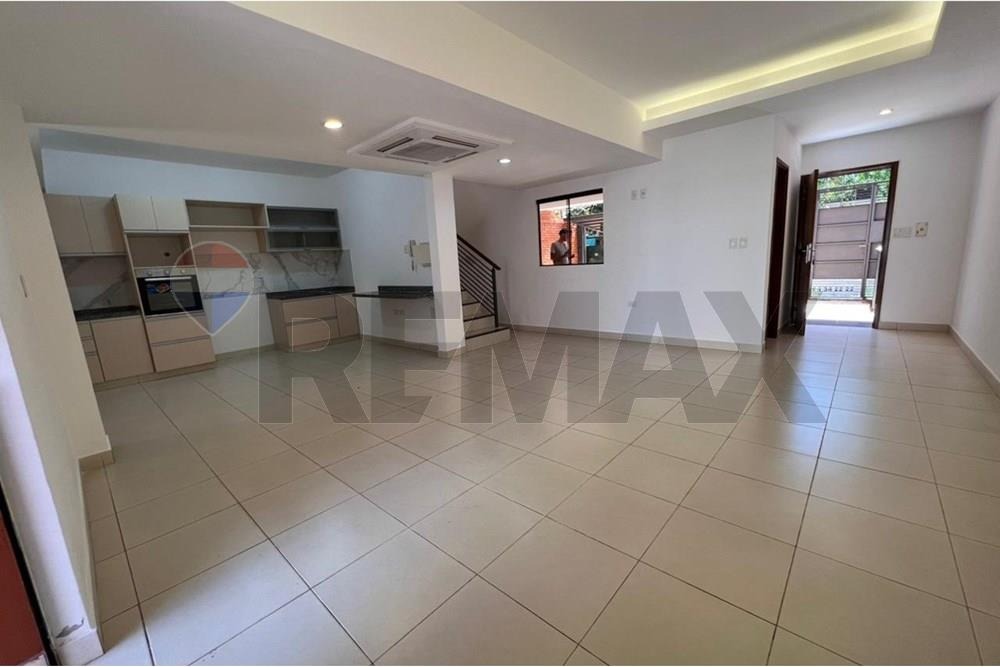 Duplex - Alquiler - Luque, Paraguay — foto 2