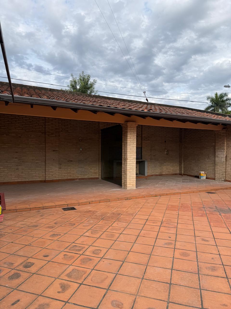Alquilamos en San Lorenzo esta casa ubicada en el Barrio San Isidro — foto 2