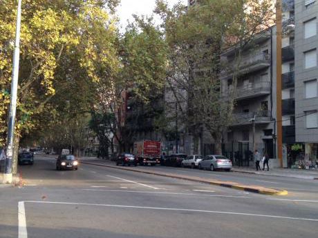 Frente A Consulado Español