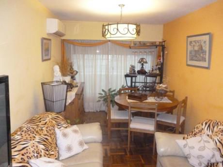 Oportunidad! A Metros De Bv. Artigas Y Rivera. Gc: 4400