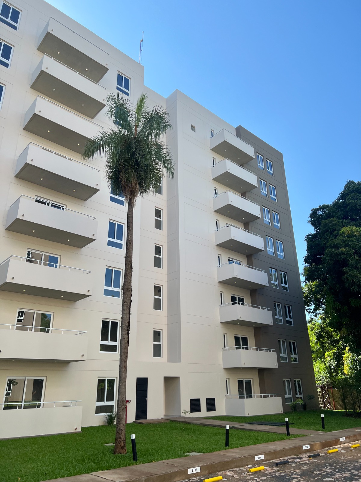 ALQUILO DPTO. DE 2 DORM. ZONA LOS JARDINES. LUQUE — foto 3