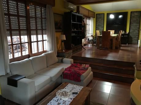 Casa En Venta El Pinar, 2 Dormitorios