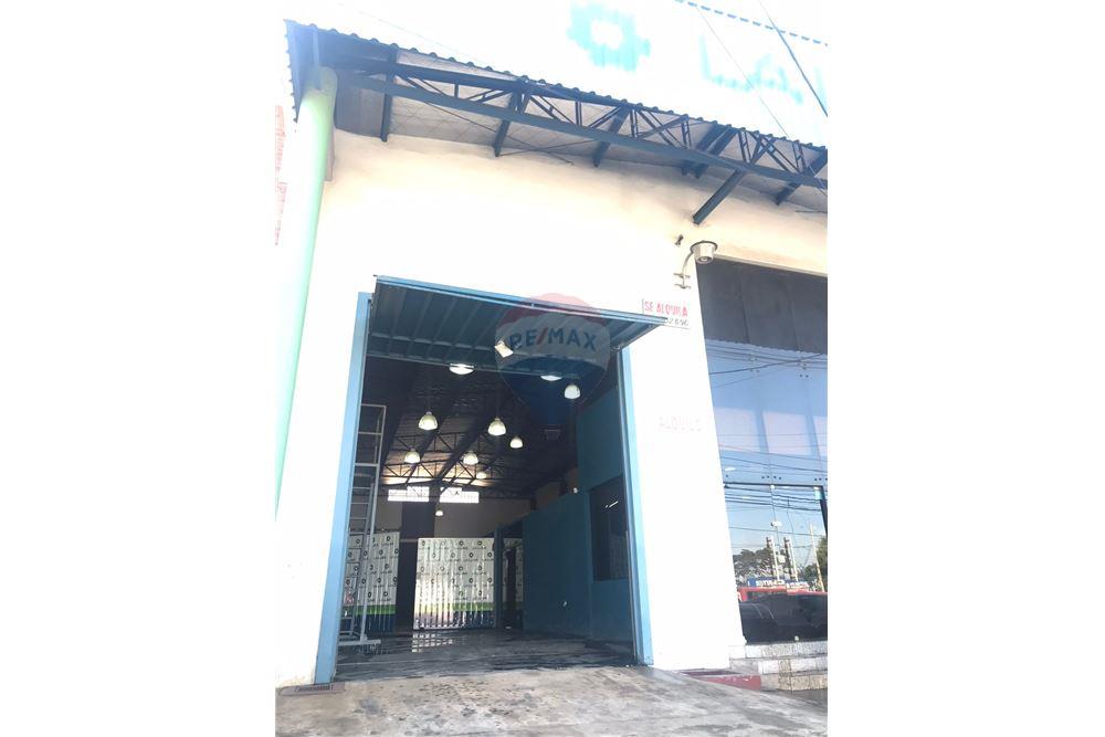 Depósito + Showroom sobre Ruta Mcal. Estigarribia | 576 m² — foto 2