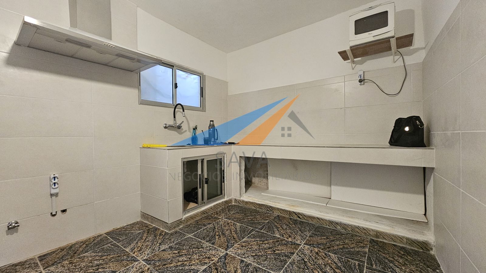 Alquiler Casa 3 Dormitorios + Servicio En Ciudad De La Costa! Patio. Estufa a Leña! · Foto 5