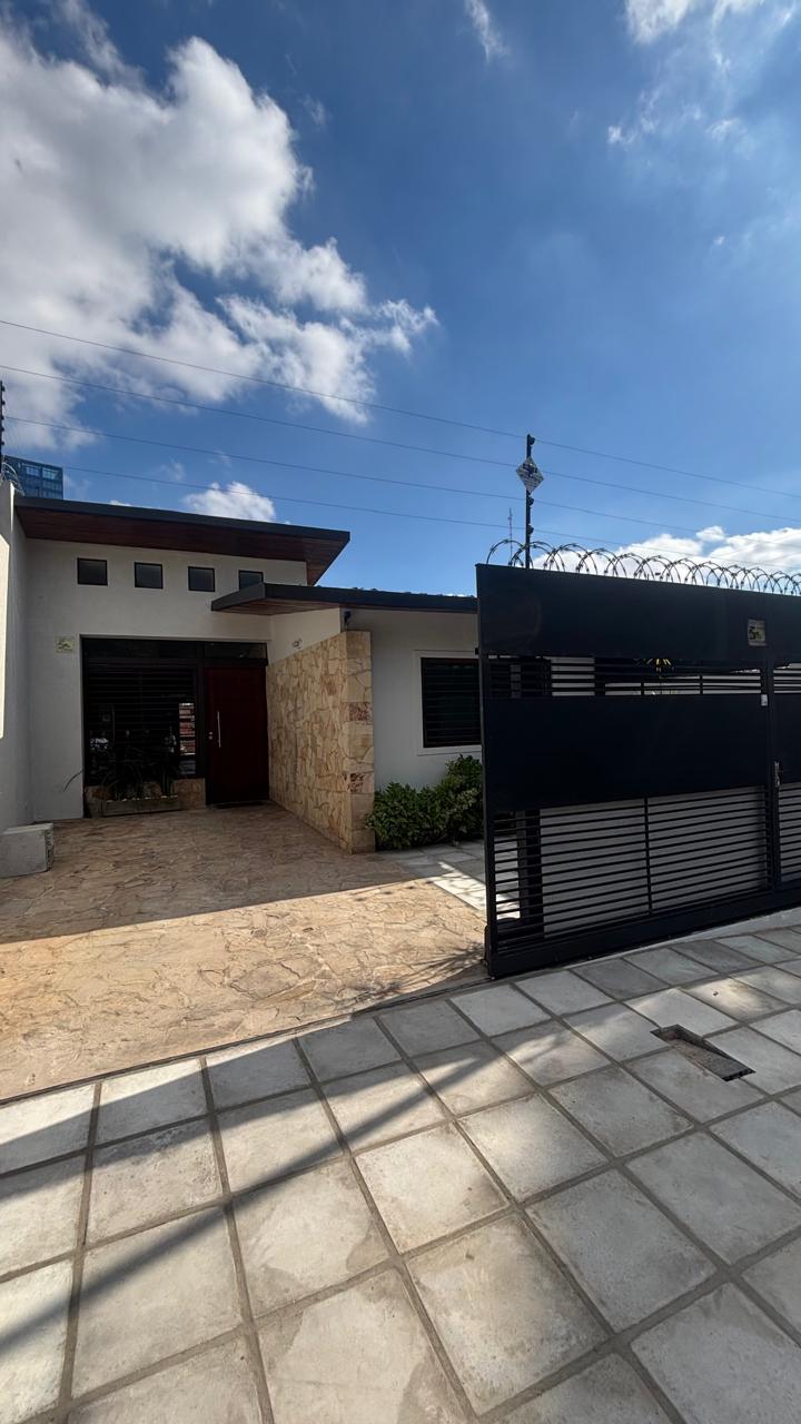 Casa en alquiler en Jara