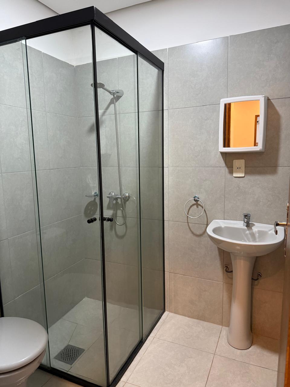 ID 16194 - Alquilo casa en Fernando de la Mora zona norte — foto 2