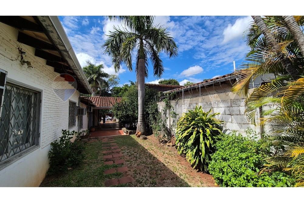 A LA VENTA – PROPIEDAD EN BARRIO MCAL. ESTIGARRIBIA — foto 2