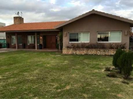 Casa En Venta Altos De La Tahona 2 Dormitorios
