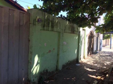 Vendo Casa A Refaccionar En Barrio Obrero.
