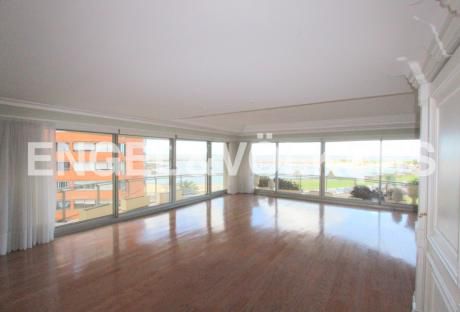Soberbio Apartamento De Tres Dormitorios En Buceo
