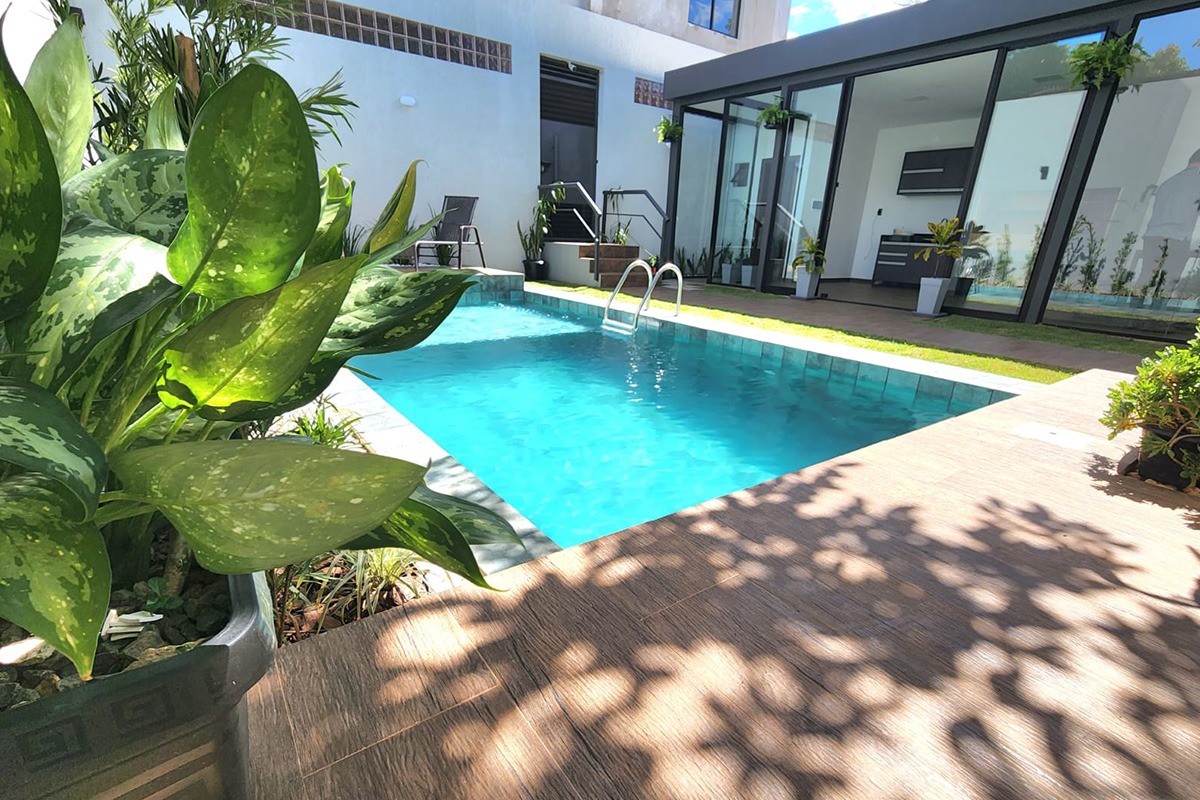 VENDO MODERNO DEPARTAMENTO DE DOS DORMITORIOS, EXCELENTE RENTABILIDAD ! CDE — foto 2