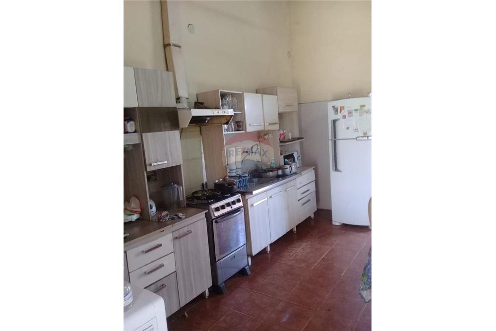 CASA CON DEPARTAMENTO EN BARRIO REPUBLICANO — foto 3