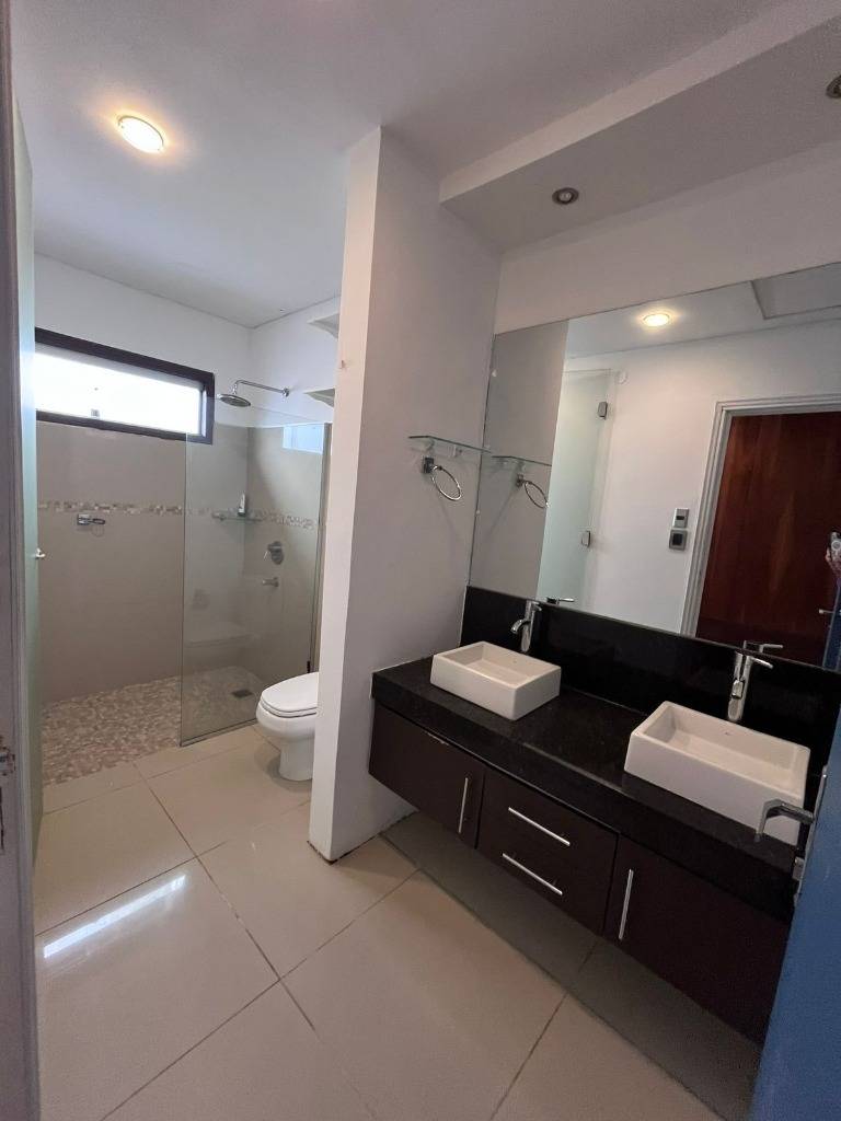 SE ALQUILA RESIDENCIA A MEDIA CUADRA DEL CIT — foto 2