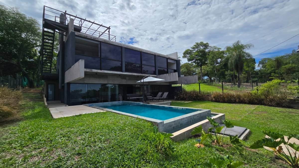 VENDO CASA DE 4 DORMITORIOS EN SAN BERNARDINO LA SUIZA — foto 2