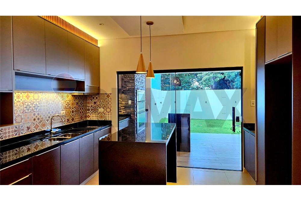 Casa en venta en San Vicente, Asunción — foto 2