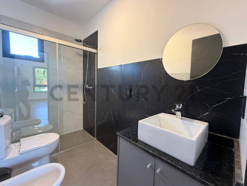 Alquiler de Casa Dúplex en Luque, Central — foto 3