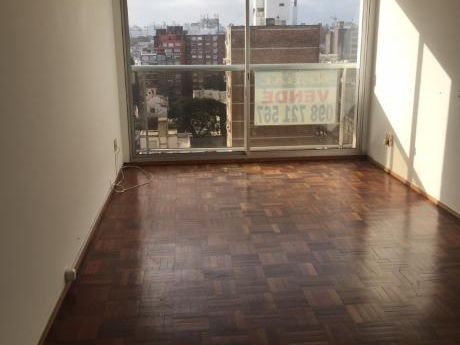 Apartamento De 2 Dormitorios Y Garage En Pocitos!!!