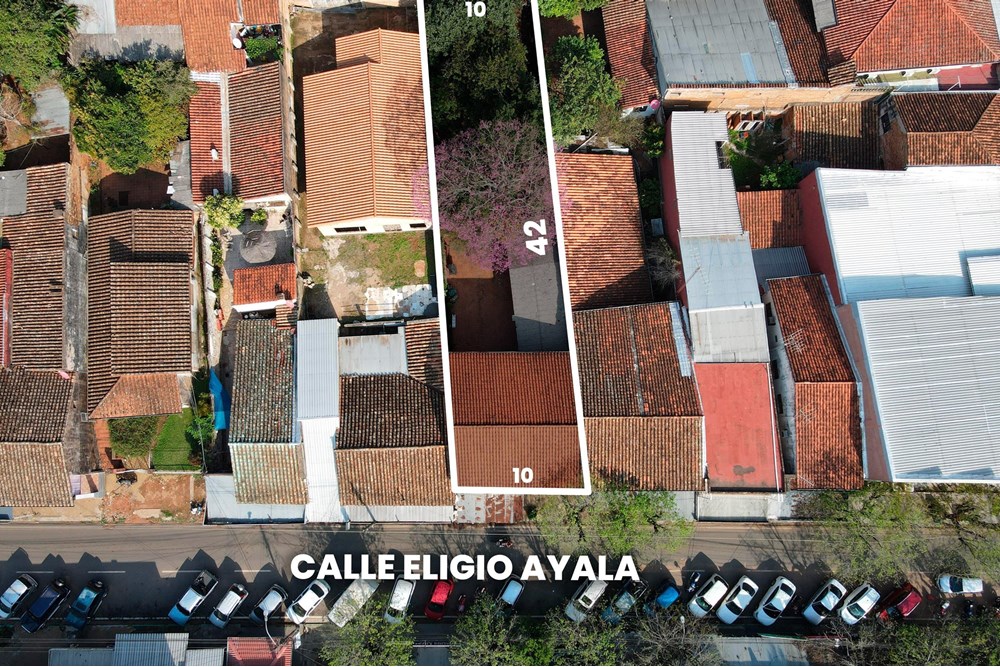 VENDO CASA CON LOCAL COMERCIAL EN CAACUPE CENTRO — foto 2