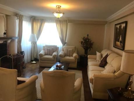 En Venta Casa Comoda Y Muy Bien Ubicada - Achumani Calle 20