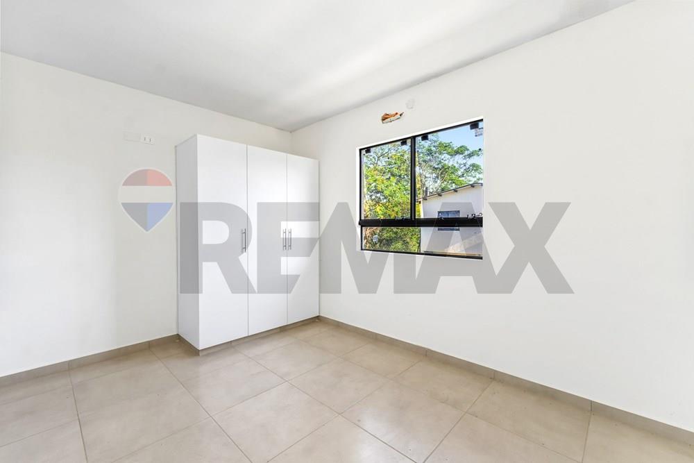 En Venta - Duplex - Luque, Central, Paraguay — foto 3
