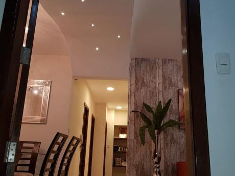 Oportunidad Exclusivo Apartamento Con Fino Acabado, Ubicado En Zona Residencial