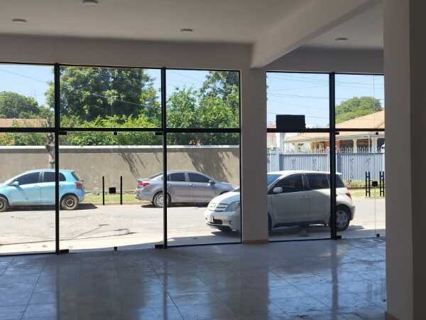 SALON EN ALQUILER EN MARIANO.ROQUE ALONSO — foto 2