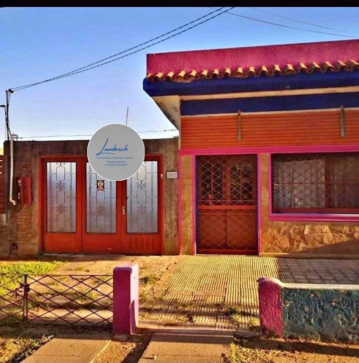 SE VENDE CASA (PH) PARA RECICLAR EN EL CENTRO DE LAS PIEDRAS.