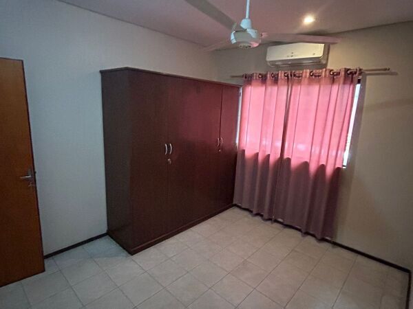 VENDO DUPLEX EN SAJONIA 3 DORMITORIOS — photo 3