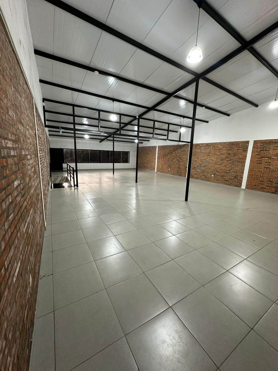 ALQUILO SALON COMERCIAL S/ RUTA LUQUE SAN LORENZO — foto 2