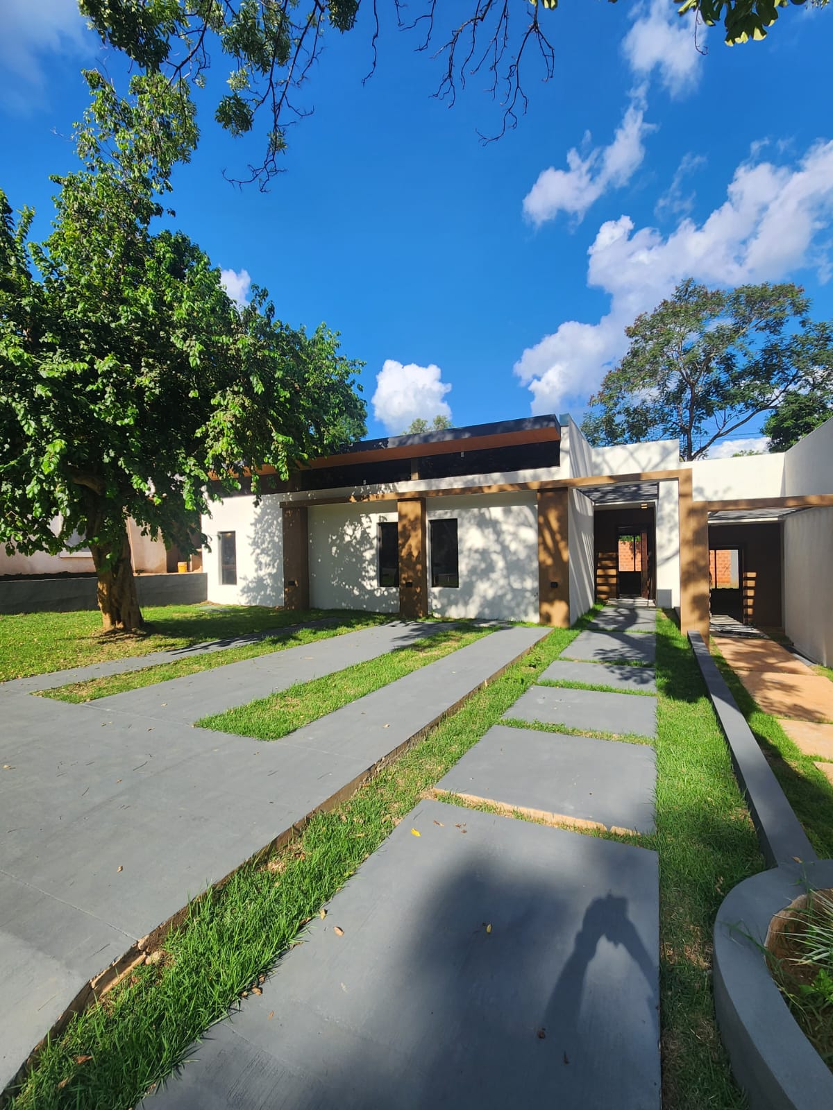 Alquiler De Casa En Barrio Cerrado Terra Viva – Maramburé, Luque — foto 2
