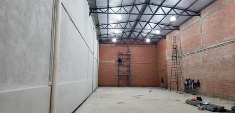 Alquilo Deposito De 400 M2