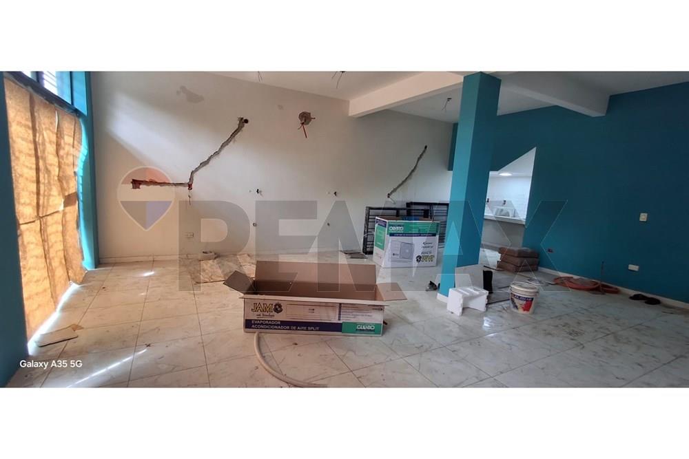 Local Comercial - Alquiler - Villa Elisa, Paraguay — foto 2