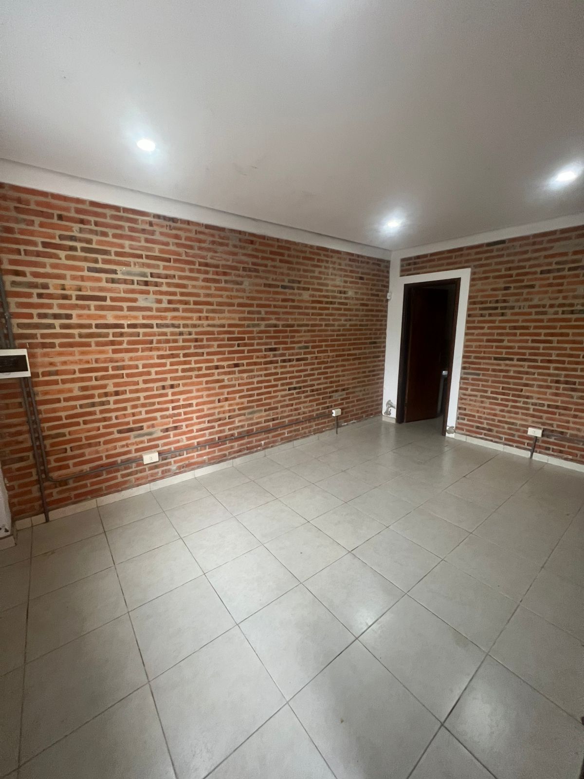 ALQUILO TINGLADO EN MARIANO ROQUE ALONSO – BARRIO CAACUPÉ MÍ — foto 2