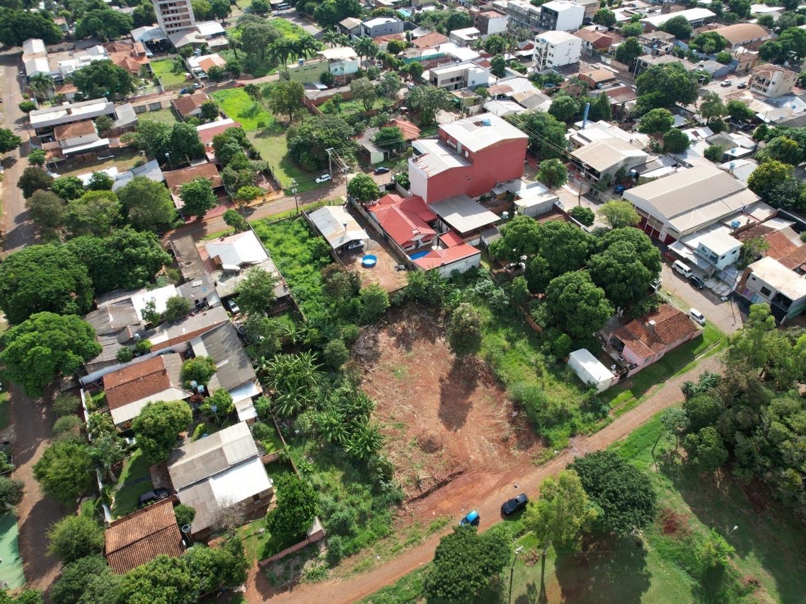 VENDO DOS LOTES JUNTOS EN BARRIO REMANSITO DE CIUDAD DEL ESTE — foto 3