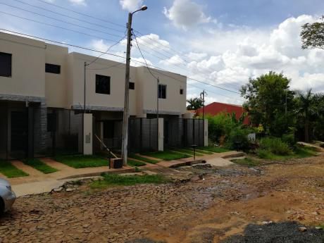 Alquilo Hermoso Duplex En Fernando De La Mora Zona Norte