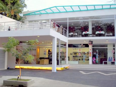 Local En Villa Morra, Frente Del Centro De Convenciones Del Shopping Mcal.