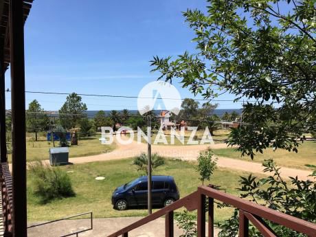Apartamento En Alquiler, Piriápolis, A 3 Cuadras De Playa San Francisco