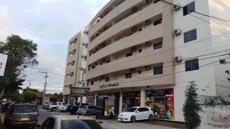 Edificio Fernando, Departamento En El Centro De Luque