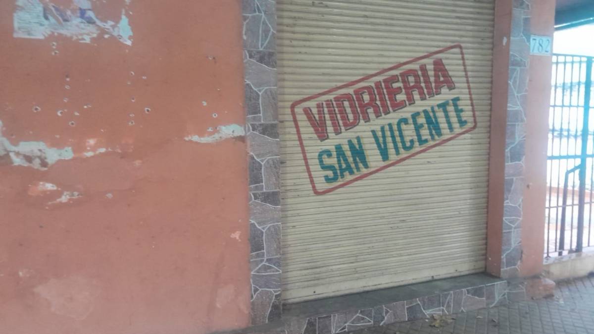 Vendo propiedad en el centro de San Lorenzo - salón comercial y vivienda — foto 2