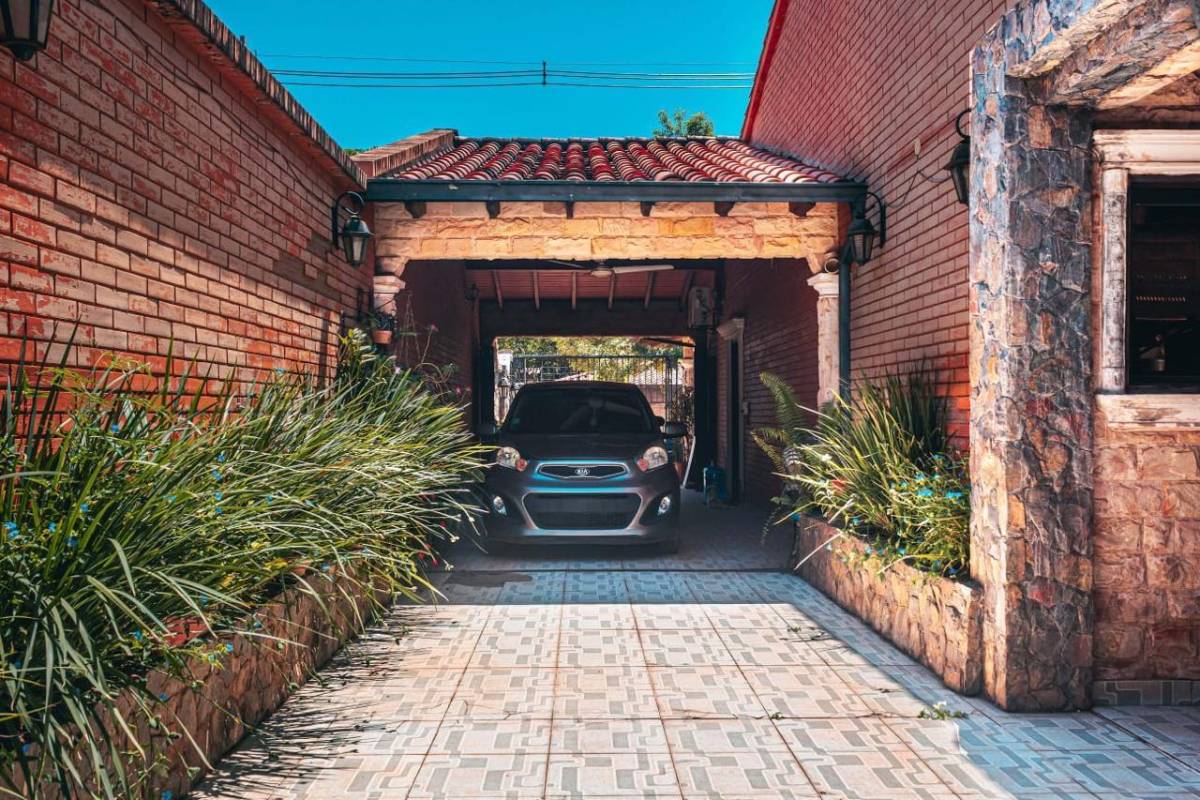 VENDO HERMOSA CASA EN MARIANO ROQUE ALONSO — foto 3
