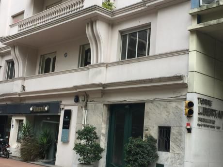 Apartamento Buen Nivel C/acceso A Apto Servicio