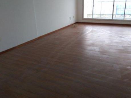 Precioso Apartamento, Sobre Mar