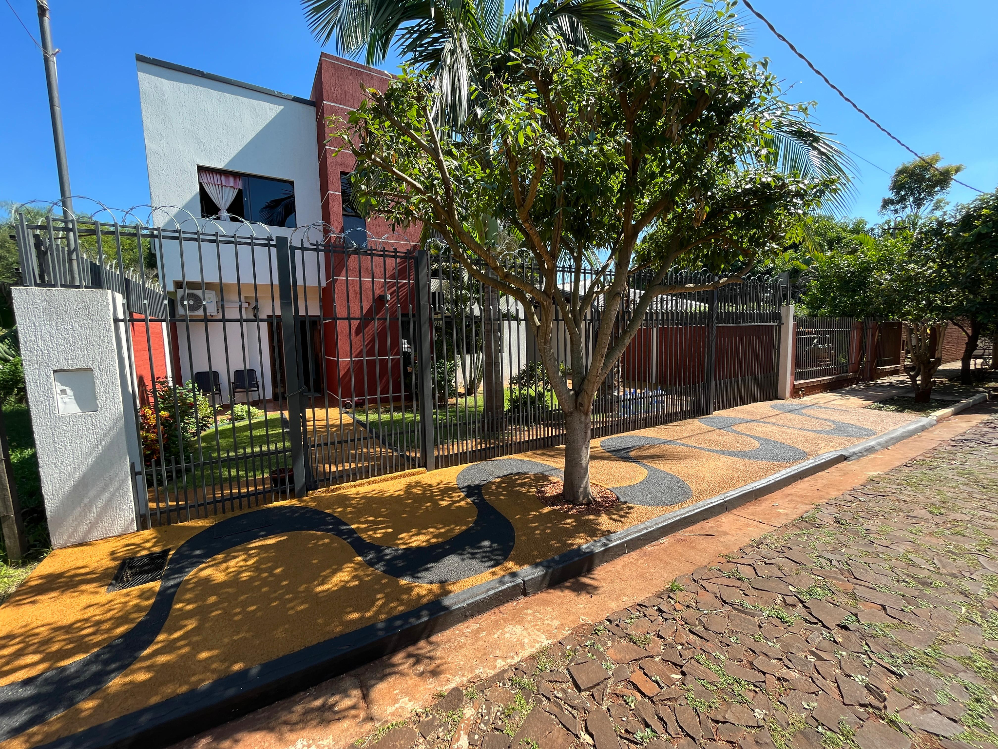 En Venta Hermosa Residencia De Dos Plantas. Barrio San Blas - Cambyreta - Itapua — foto 2