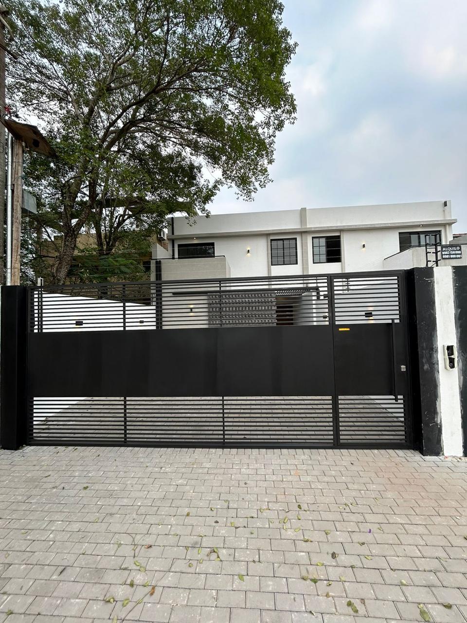 ALQUILO HERMOSO DÚPLEX CON PISCINA Y QUINCHO – PLAZA MADERO - BARRIO AMERICA — foto 2