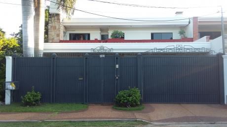 Amplia Casa En Barrio San Cristobal