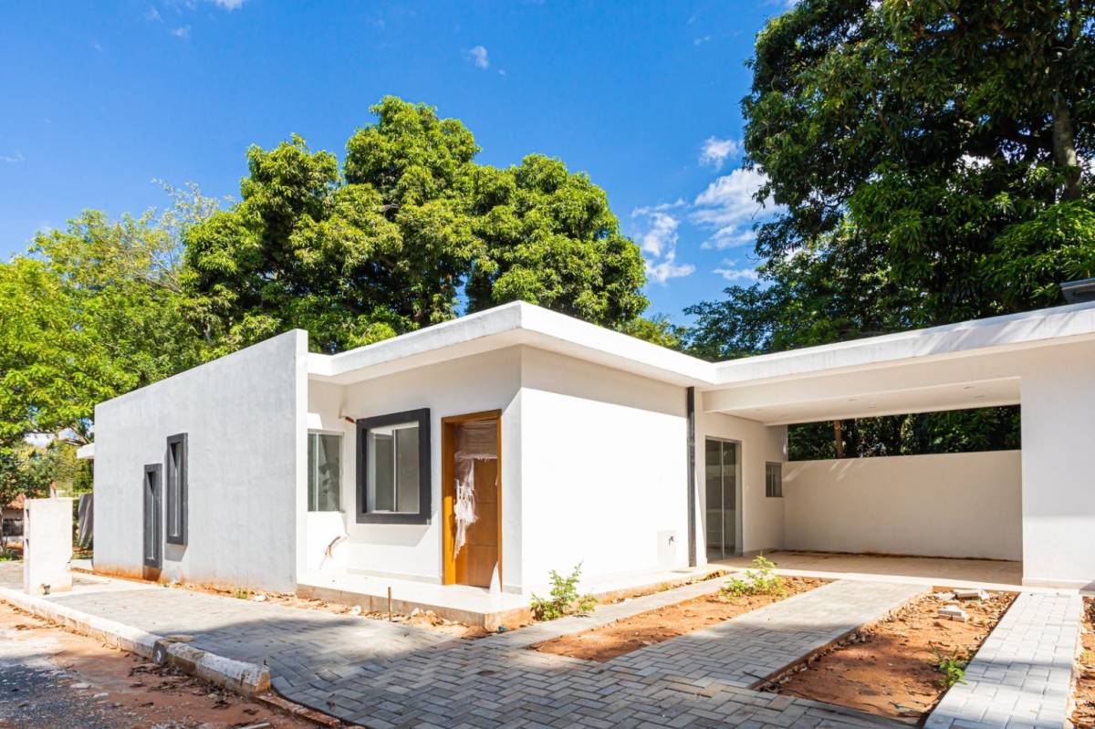 VENDO DUPLEX EN LUQUE — foto 3