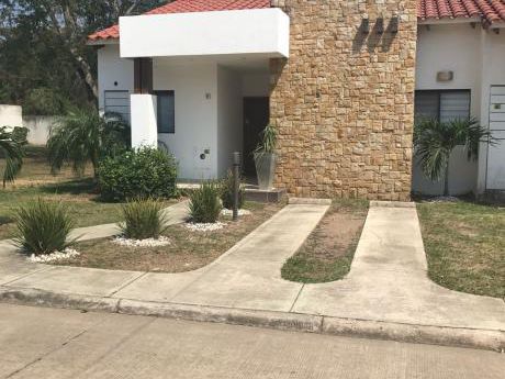 En Venta Casa En Condominio La Pradera Km9 Al Norte
