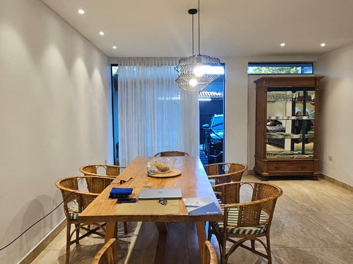EXCLUSIVO DUPLEX TOTALMENTE AMOBLADO Y EQUIPADO EN ALQUILER - VILLA MORRA — foto 3