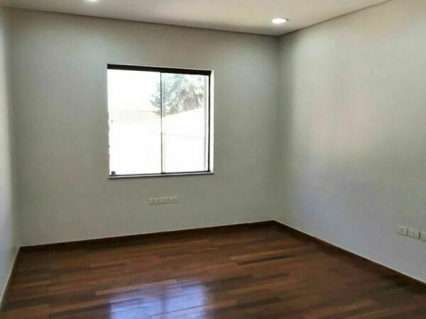 ALQUILO OFICINA DE 2 PLANTAS EN EL CENTRO DE ASUNCION — foto 2